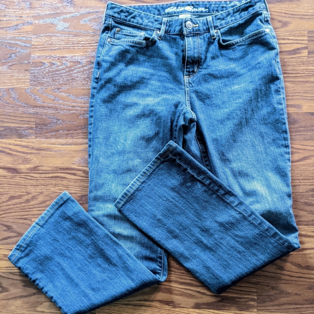 Eddie Bauer Slightly Curvy Boot Cut Jeans Size 6
